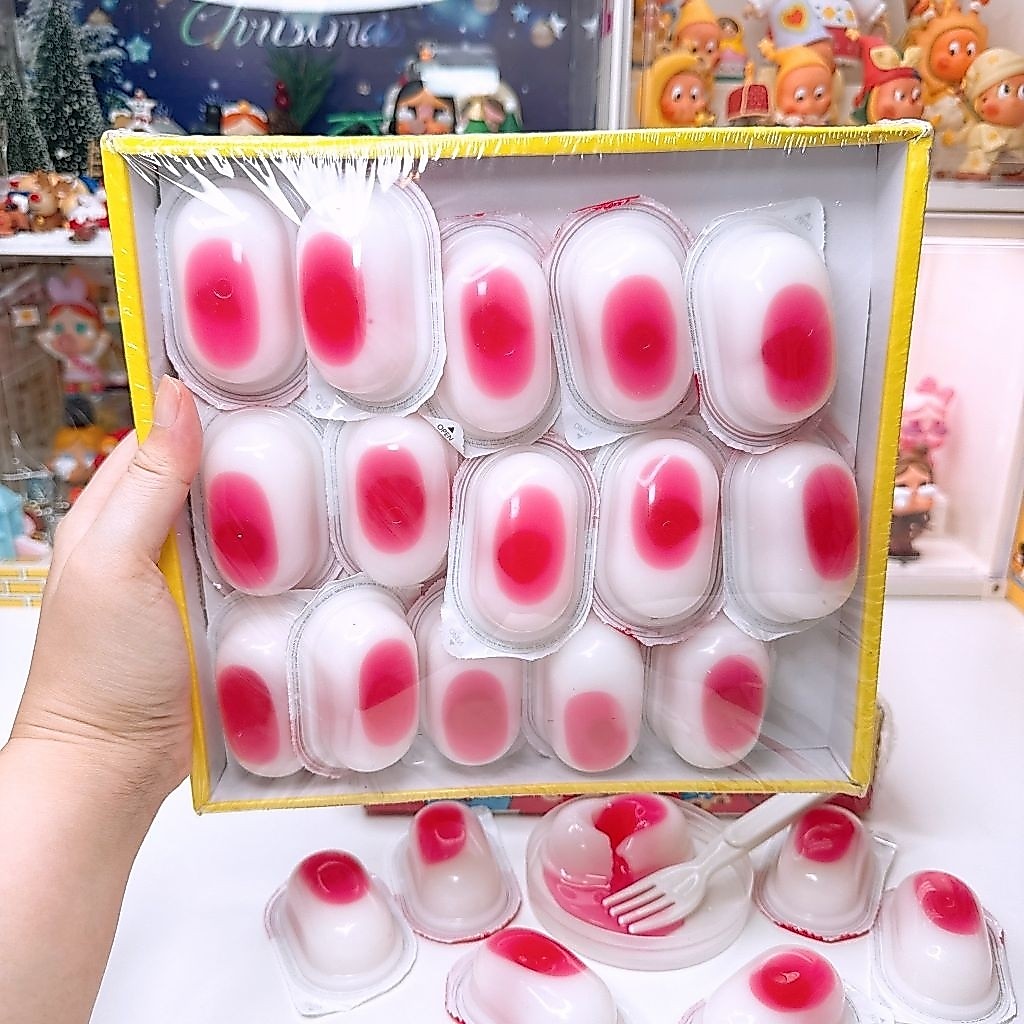 พุดดิ้งไข่ออนเซ็น พุดดิ้งไข่แดง ไส้เยิ้ม **ไส้สตรอว์เบอร์รี่** เยลลี่ <1 กล่อง 30 ชิ้น> ขนม  เยลลี่