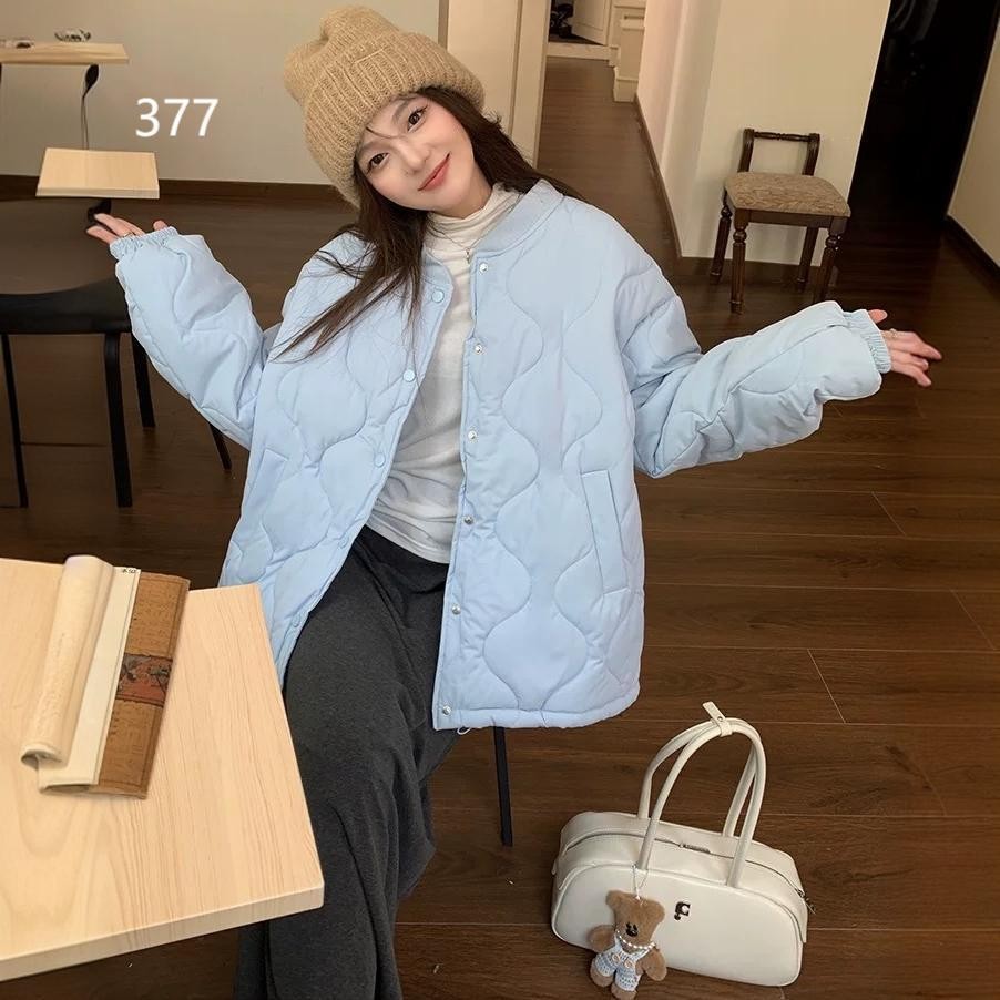 2025 ฤดูใบไม้ร่วงและฤดูหนาวผ้าฝ้ายใหม่ผ้าฝ้ายหนาแฟชั่นสบาย ๆ เสื้อโค้ทสั้นเสื้อ