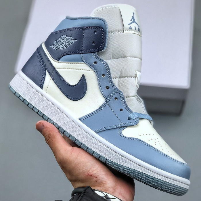 รองเท้าบอร์ด. Air Jordan 1 mid sport bq6472 140