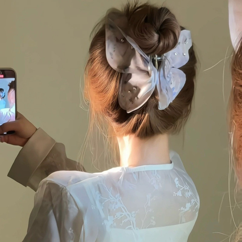 ภาพวาดสไตล์หิมะหมอกผีเสื้อ ภาพวาดสีน้ำมันย้อนยุคสวยงาม สำหรับท่าน