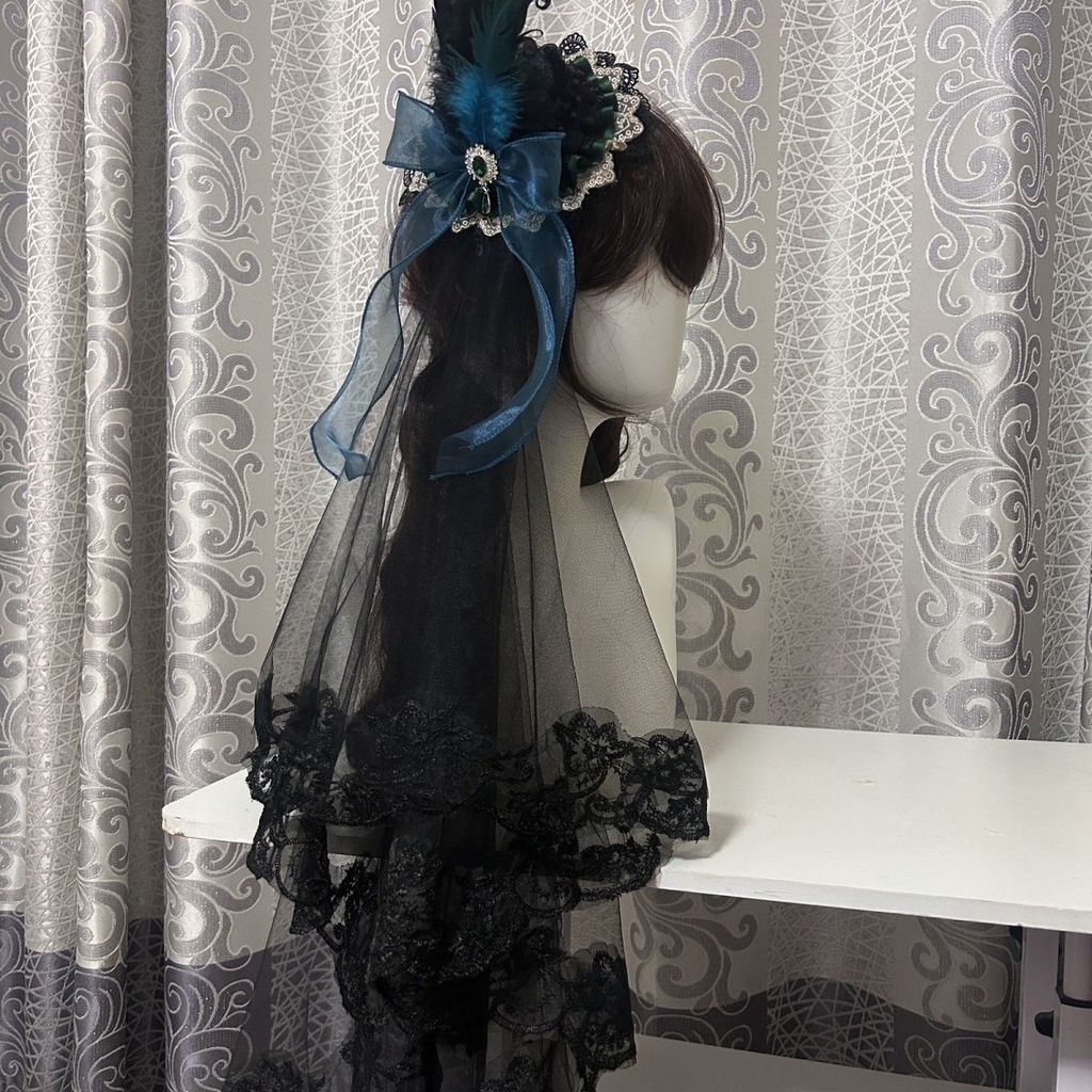 Feather Peacock Top Hat Lolita Top Hat Hand-Made Black Gauze Lace Peacock Feather Peacock Small Top 