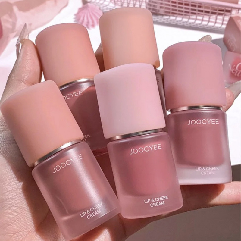 JOOCYEE Lip Glaze ครีมอเนกประสงค์ Lip And Cheek Matte ความอิ่มตัวต่ําปรับปรุง Lip Moisturizing Non-S