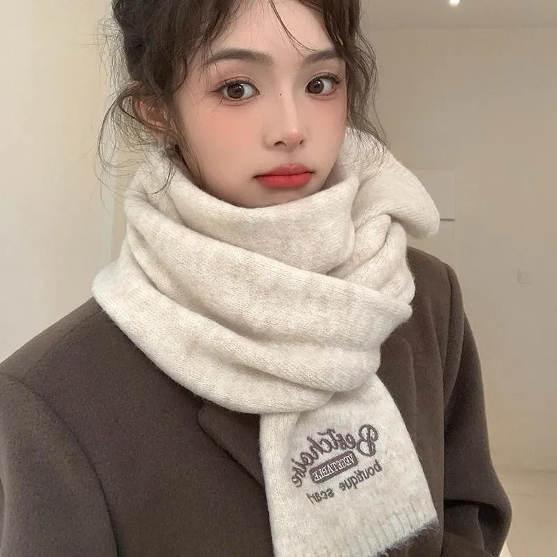 ผ้าพันคอผู้หญิง ขนาดเล็กบางเบา สำหรับฤดูหนาว สามารถผูกเป็นปมได้อย่างสวยงาม