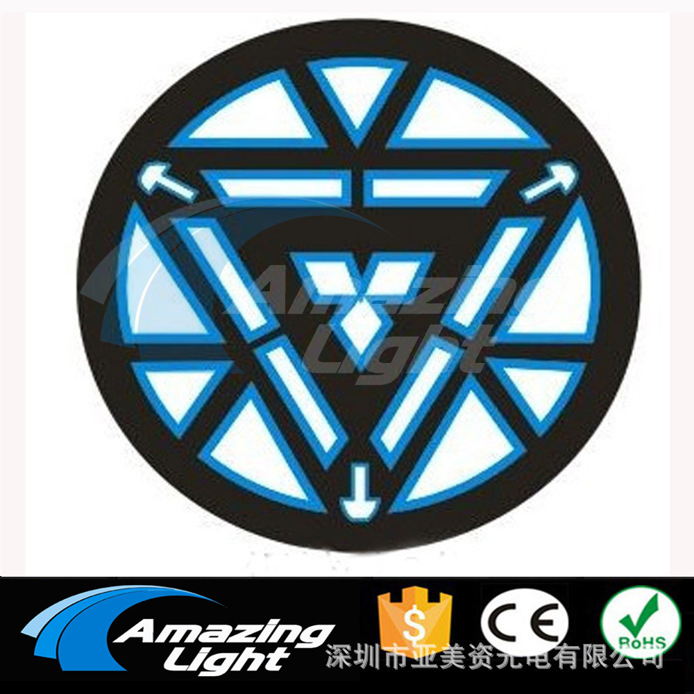 Iron Man เสื้อยืดอิเล็กทรอนิกส์ มีไฟ LED และควบคุมด้วยเสียง พร้อมแผ่น Avengers สติ๊กเกอร์