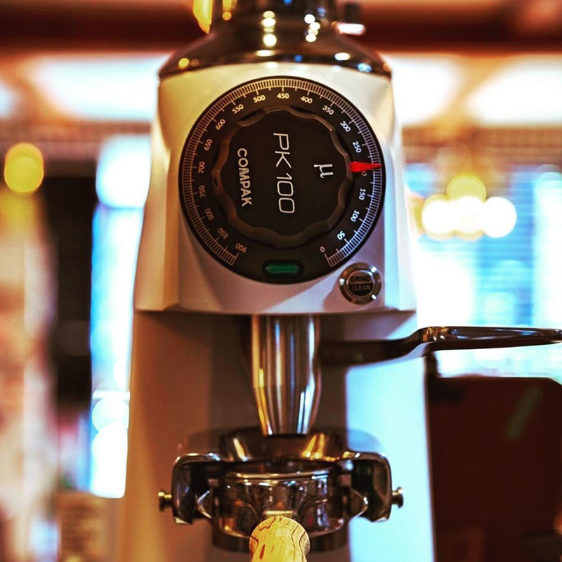 Compak pk100SHOP & pk100LAB นําเข้าเครื่องบดระดับไฮเอนด์ควบคุมอิเล็กทรอนิกส์เครื่องบดเมล็ดกาแฟมืออาช