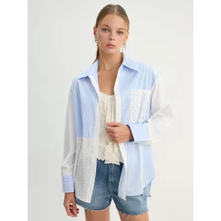 [Pomelo] เสื้อเชิ้ตลายทางและลายดอกไม้ / Striped Floral Panel Shirt