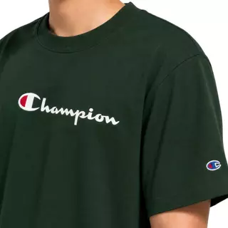 CHAMPION ESSENTIAL CHAMPION PRINT LOGO Men เสื้อยืดแขนสั้น ทรงพอดีตัวผู้ชาย Regular Fit