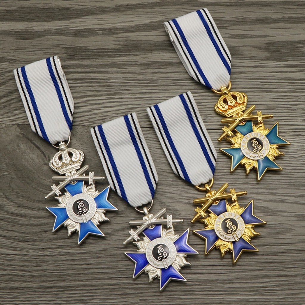 Prussia Crown Cross Badge ตราเคลือบโลหะ ตราที่ระลึก Y2BJ