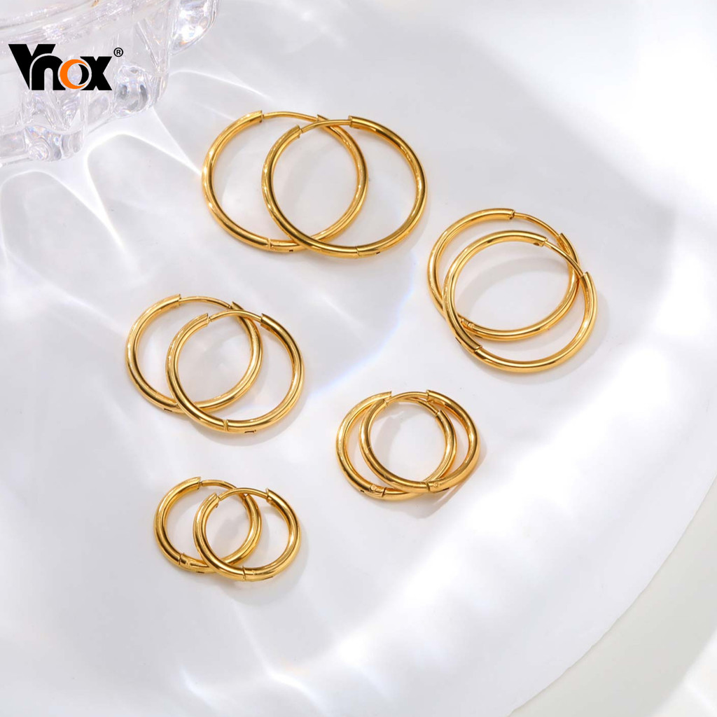Vnox ต่างหูห่วงคลาสสิกสำหรับผู้หญิง งานเงิน.gold ไม่แพ้ง่าย สไตล์มินิมอล