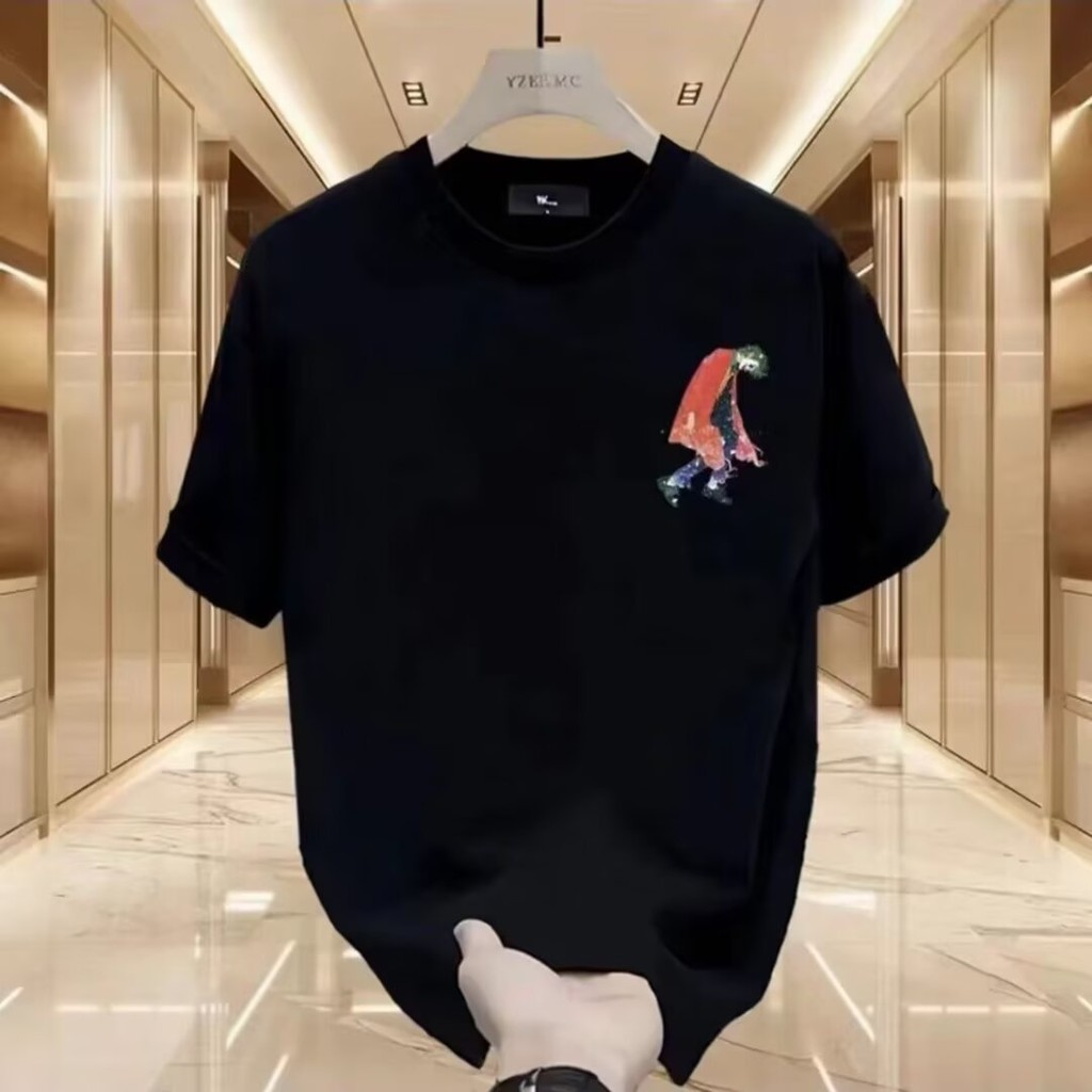 ใหม่ครึ่งแขน2025 แขนสั้น COD หลวมไขมันเสื้อยืดชายสวมใส่ 23 ผู้ชายฤดูร้อนเสื้อผ้าผู้ชายอินเทรนด์เสื้อ