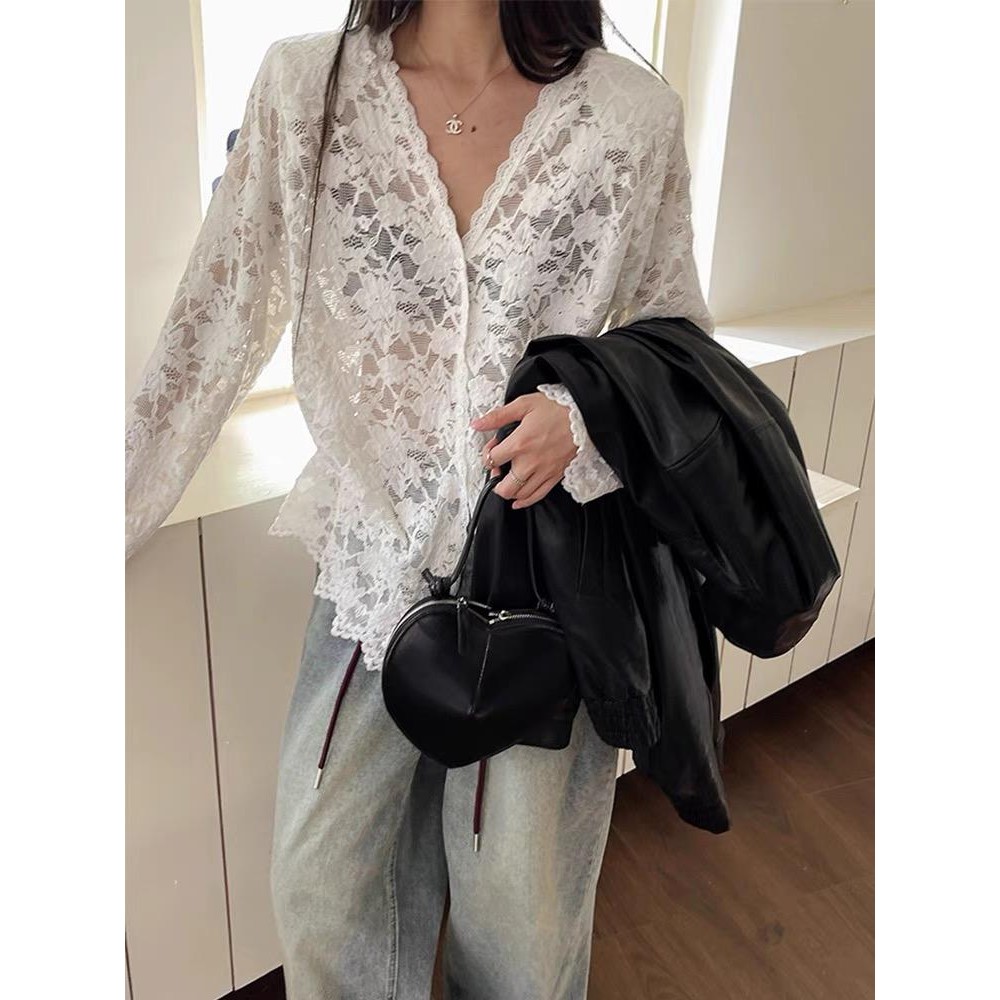 Red Berryเสื้อเชิ้ตกันแดดแขนยาวหลวมระบายอากาศสำหรับผู้หญิง เสื้อลูกไม้ฤดูร้อนโปร่งใสเล็กน้อยW543