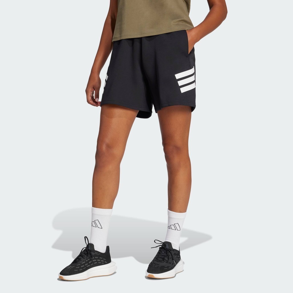 adidas ไลฟ์สไตล์ กางเกงขาสั้น Future Icons 3-Stripes ผู้หญิง สีดำ JC5443