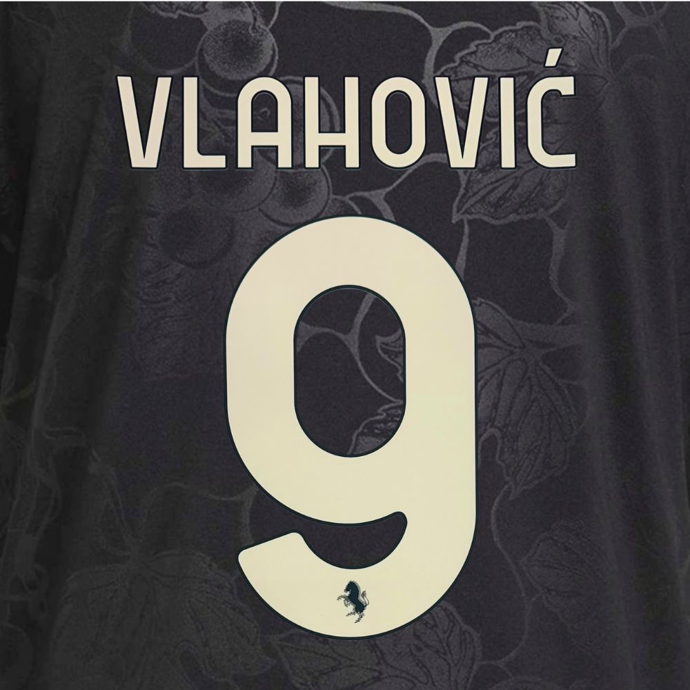 อย่างเป็นทางการ VLAHOVIC 9 Juventus FC 3rd 2025-26 PRINT
