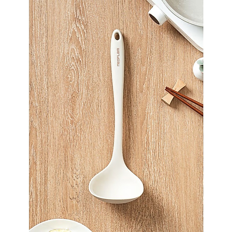 [Daiso] // ทัพพีซิลิโคน Neoflam (1059786) ขนาด 29ซม