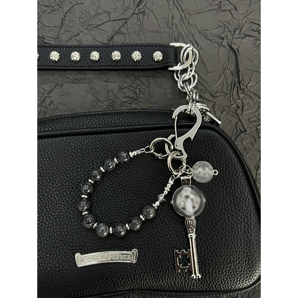Creative Black Bead พวงกุญแจ Retro Cowhide ยี่ห้อจี้เอวอุปกรณ์เสริม Niche จี้