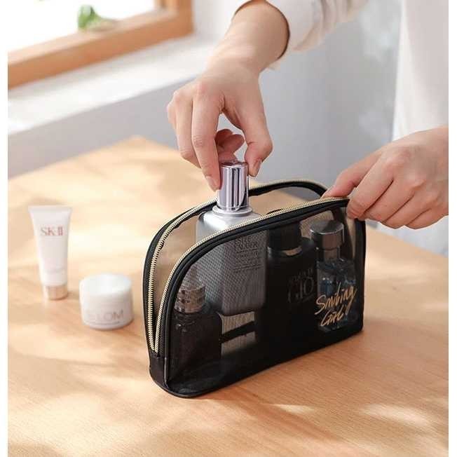 LMNCLL กระเป๋าเอกสารตาข่ายใสสาวยิ้ม - SMG4