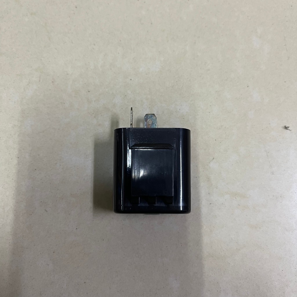 12V 12 V เข้าสู่ระบบ CONDENSER เข้าสู่ระบบ RELAY UNIVERSAL SIGNAL RELAY 12V 6.4 V/12.8 V UNIVERSAL F