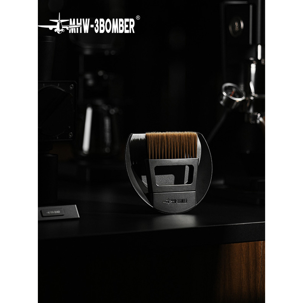 MHW-3BOMBER Bomber Bar Brush เครื่องมือทําความสะอาดผงกาแฟชุดแปรงทําความสะอาดที่เก็บแม่เหล็ก