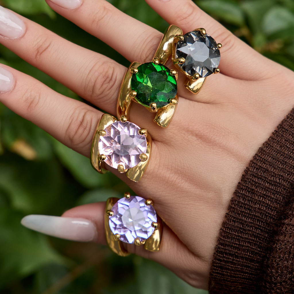 แหวนสุภาพสตรีสแตนเลสชุบ 18K Gold 5A Zircon Hypoallergenic Non-Fade