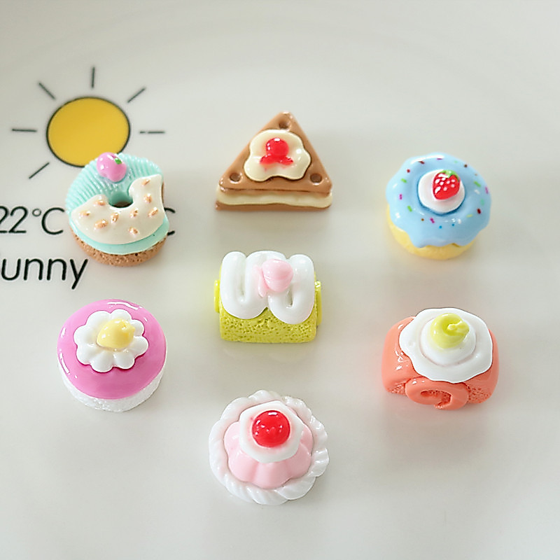 10 ชิ้นจําลองเค้กเรซิ่น Flatbacks Cabochons Scrapbooking Craft DIY Mini อาหารเล่นตุ๊กตาอุปกรณ์เสริม