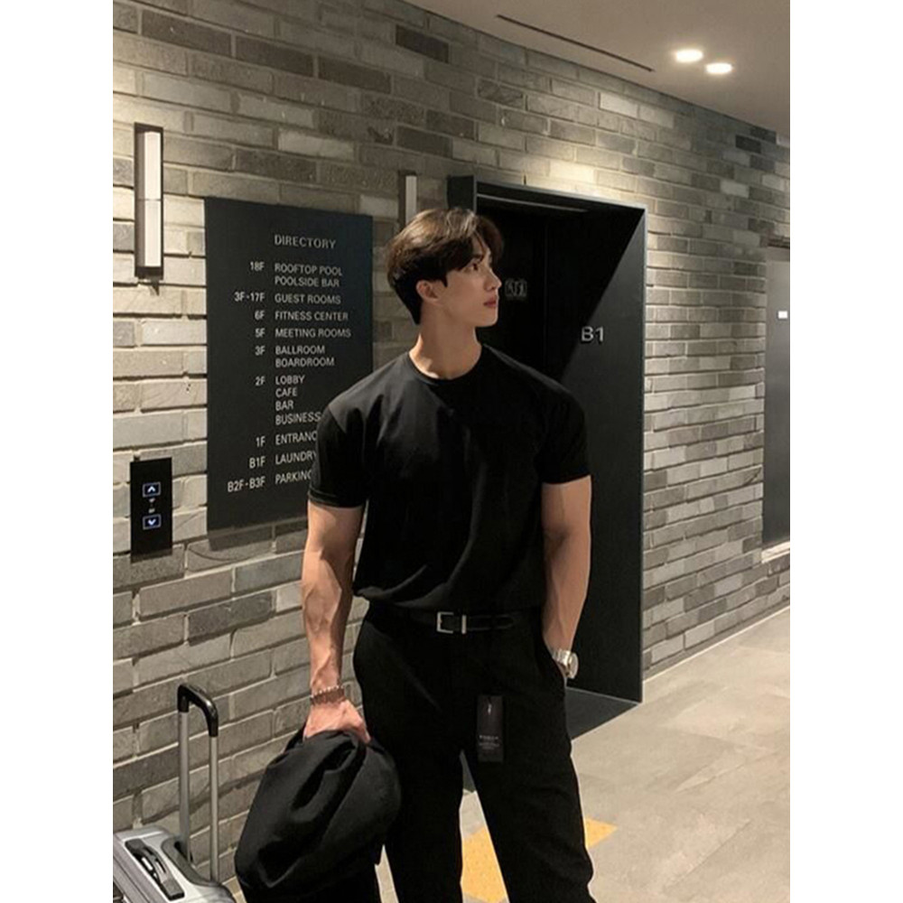 riley เสื้อยืด เสื้อแดง เสื้อยืดแขนสั้นสำหรับออกกำลังกาย