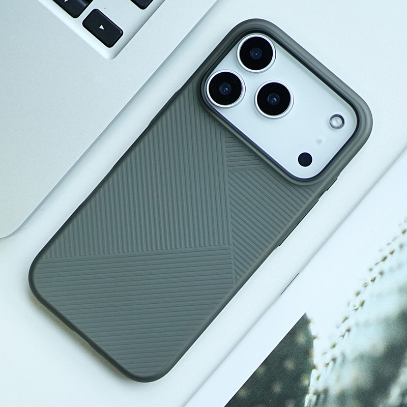 เคสหลัง PC แบบแข็งบางเฉียบสําหรับ iPhone 13 14 15 16 17/17 Pro/17 Pro Max Clear Anti-Fingerprint Strip Cover