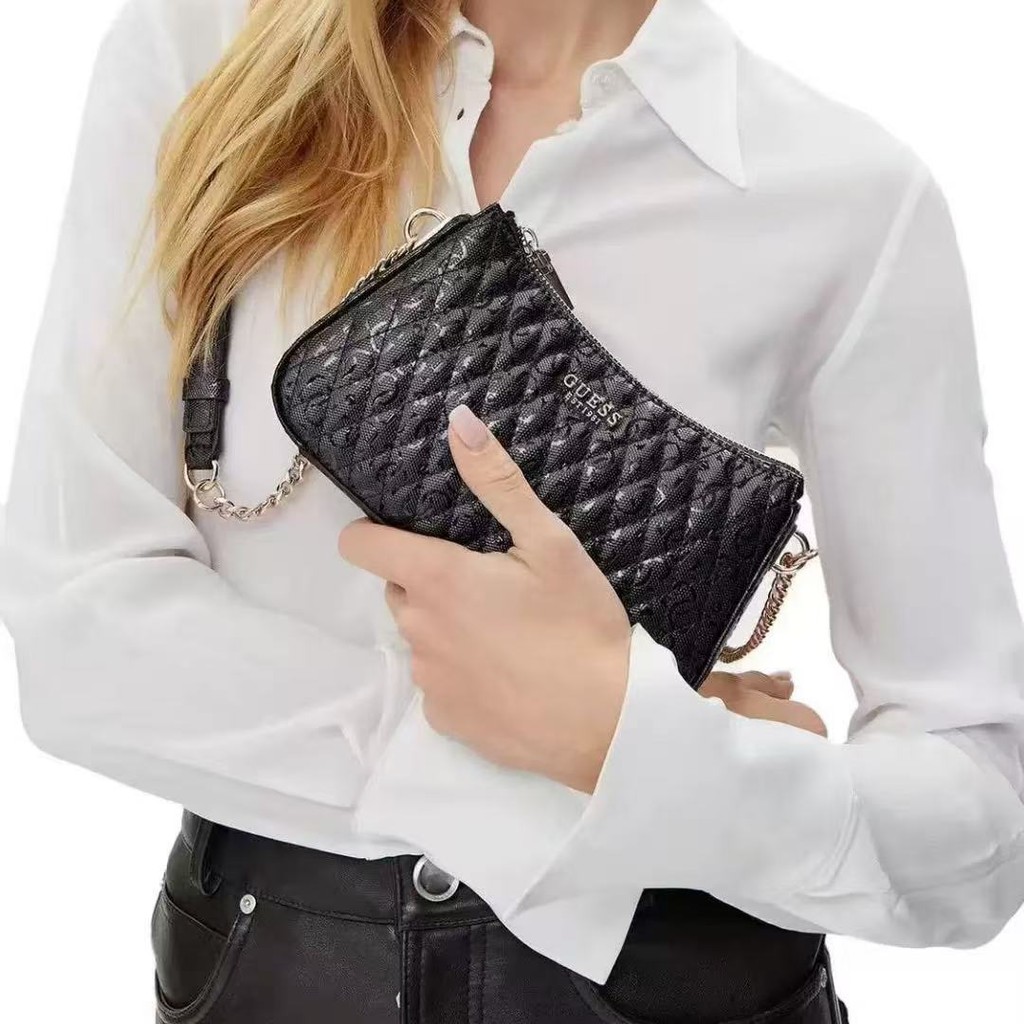 กระเป๋าสะพายข้างผู้หญิง GUESS ใหม่ 2509166