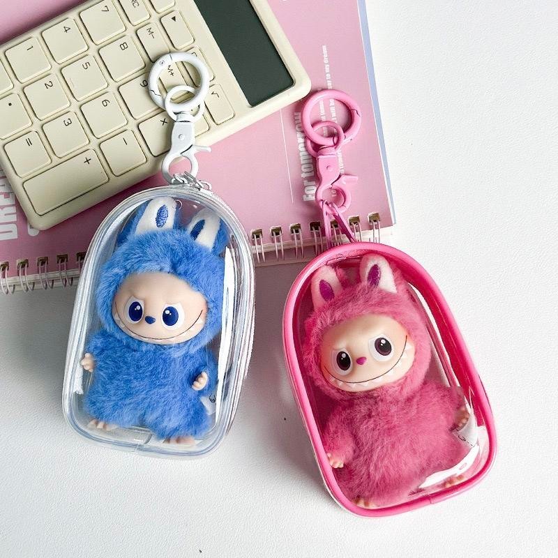 （พร้อมส่ง）V4 กระเป๋าตุ๊กตา PVC กันแดด Pin For Love 4.0  กันฝนเหมาะสำหรับห้อยกระใส กันฝุ่น กันเลอะ ถุงใส่ลาบูบู้ มาการอง ราคา ถูกที่สุด ดีลบีเคเค แกลเลอรีภาพที่ 8