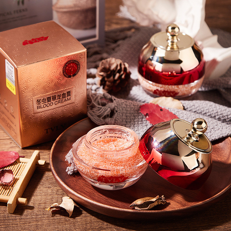 Worm Dragon Blood Cream คอนซีลเลอร์ Brightening Lady Cream Moisturizing Refreshing Brightening Skin 