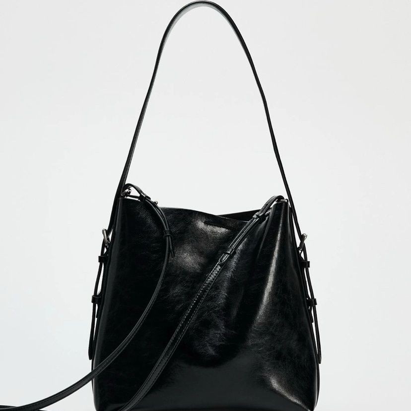 ZARA กระเป๋าหญิง 2025 ความจุขนาดใหญ่ไหล่เดียว Retro Cross-Body Bag Tote Commuter กระเป๋าเป้สะพายหลังอินเทรนด์