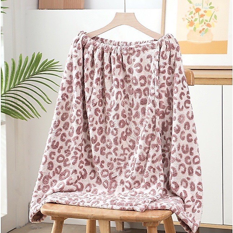 พร้อมส่ง 1ชิ้น กระโปรงอาบน้ำ หมวกอาบน้ำ ผ้าเช็ดตัว ผ้าขนหนูสวมใส่ได้ ซับน้ำได้ดี
