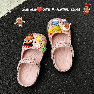 2026 ฤดูร้อนใหม่สาว Clogs ลื่นกลางแจ้งรองเท้าแตะน่ารักที่ถอดออกได้ DIY Charms เด็ก Slippe