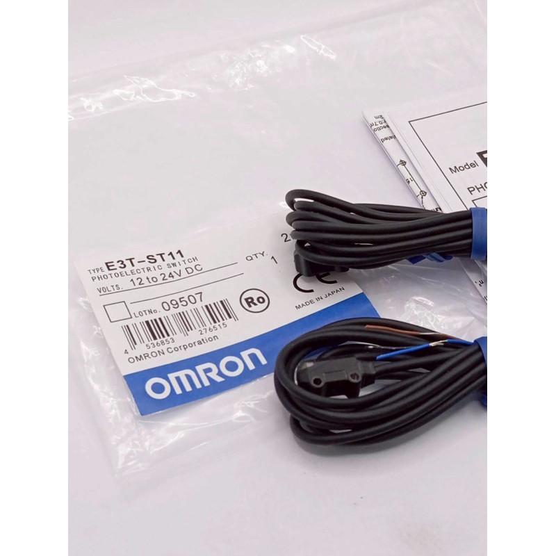 แท้ new E3T-ST11 PHOTOELECTRIC SWITCH VOLTS. 12 to 24V DC LOTNo. 09507 new