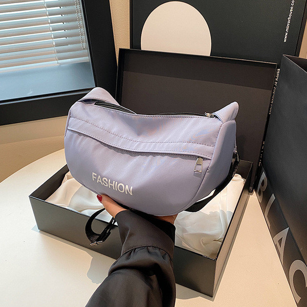 กระเป๋าปัก kappa bkk LOGO กระเป๋าสะพายข้างแฟชั่น2024กระเป๋าสะพายข้างสไตล์ตะวันตกรุ่นใหม่กระเป๋าพร็อพ