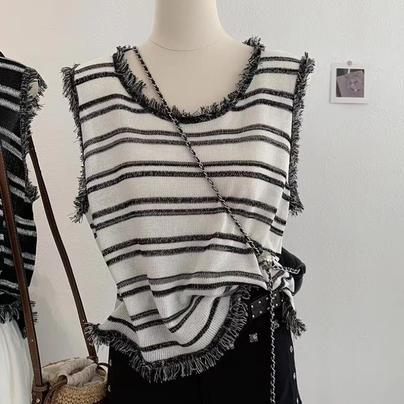 เกาหลี Dongdaemun 2025 ฤดูร้อนใหม่เกาหลีรุ่นแฟชั่น All-Match รอบคอลายเย็บพู่เสื้อกั๊กแขนกุดหญิง Happ