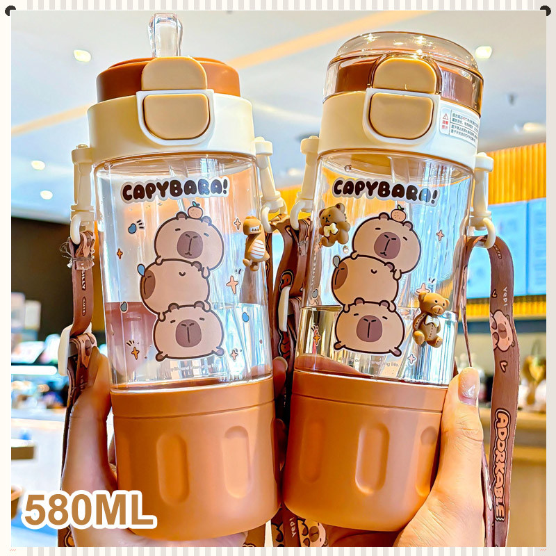 Capybara ขวดน้ํา Botol Air การ์ตูน Pop-up Water Cup ถ้วยฟางความจุขนาดใหญ่สําหรับเด็กนักเรียน 580ML
