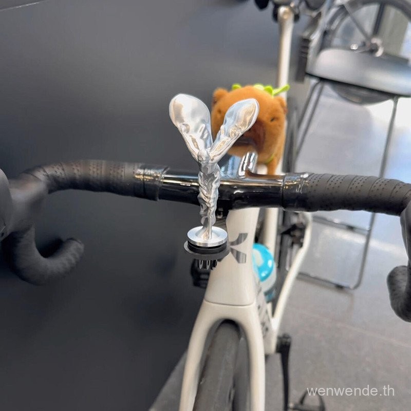 จักรยานเสือหมอบพร้อมอุปกรณ์เสริม และโลโก้ 3D ลาย Roll Royce Little Golden Man