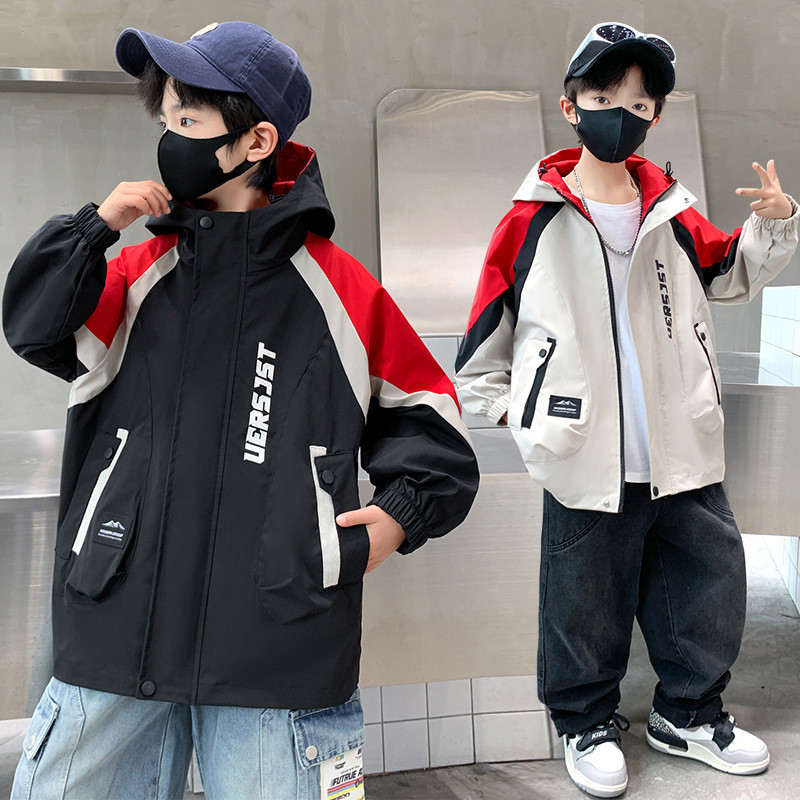 เสื้อแจ็คเก็ตสำหรับเด็กชาย แบบใหม่ สไตล์หล่อๆ เหมาะสำหรับฤดูใบไม้ร่วงและออกทริป