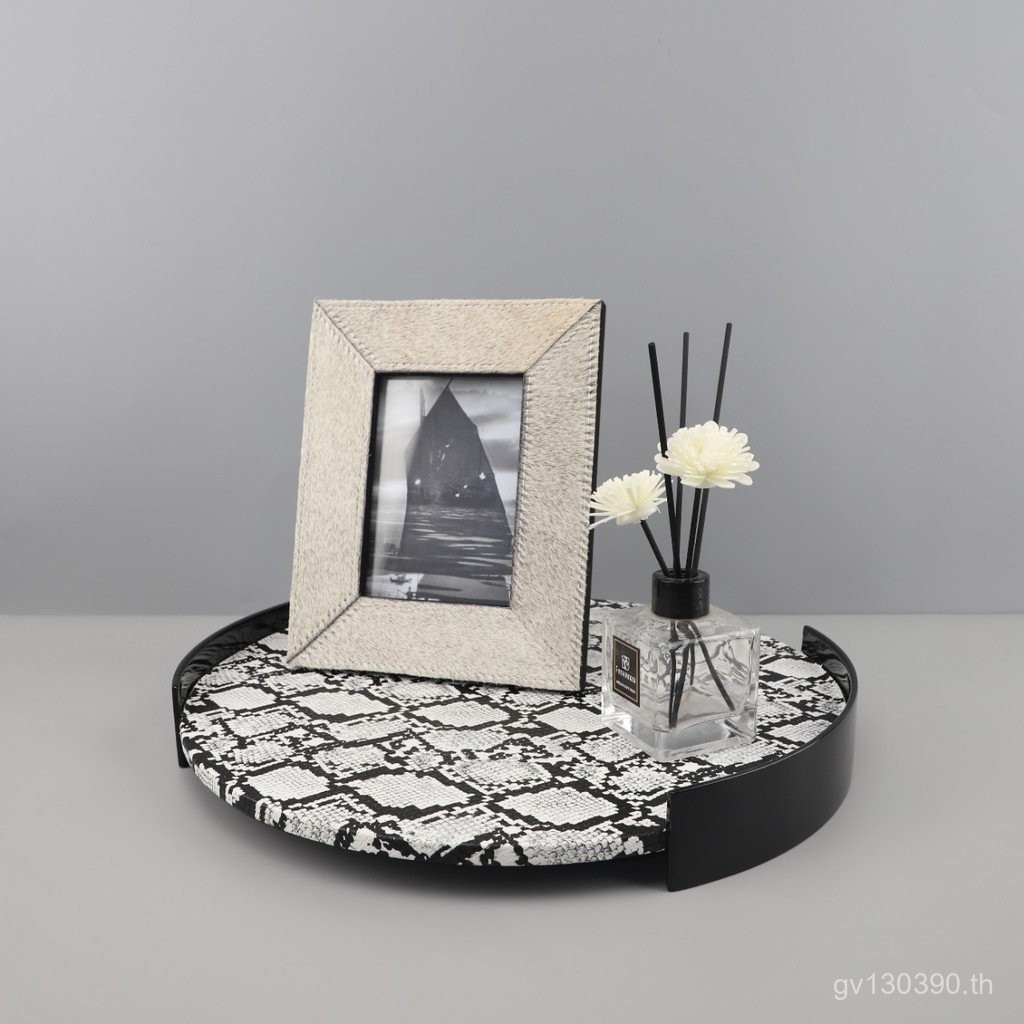 แผ่นรองโต๊ะลายหนังงูสีดำและขาว แบบนอร์ดิกมีช่องเก็บของ สำหรับห้องนอนหรือนั่งเล่น z68