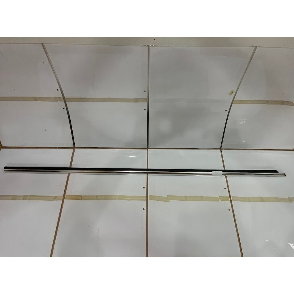 vw0058 VW passat b5.5 คิ้วโครเมี่ยมยางรีดน้ำกระจกประตูหน้าขวา FR 3B0837478E2ZZ 16S