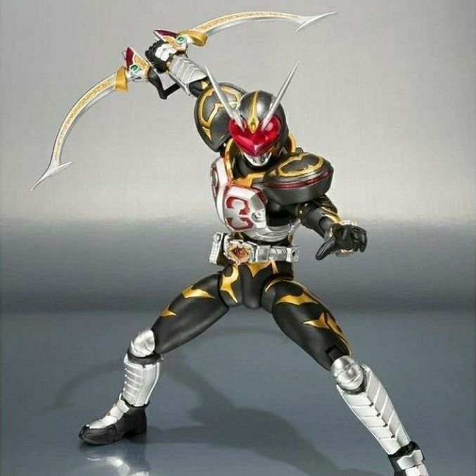 หน้ากาก Kalis shf Red Heart Blade Joint Movable Figure Model พร้อมสต็อก