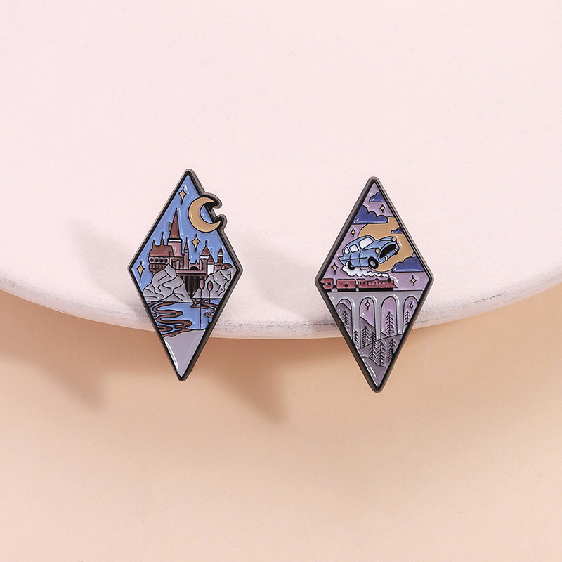 Hogwarts Magic School เข็มกลัดการ์ตูนแฟนตาซี Harry Potter Magic ภาพยนตร์ป้ายโลหะเสื้อผ้าเคลือบ Pin เครื่องประดับอุปกรณ์เสริมของขวัญ