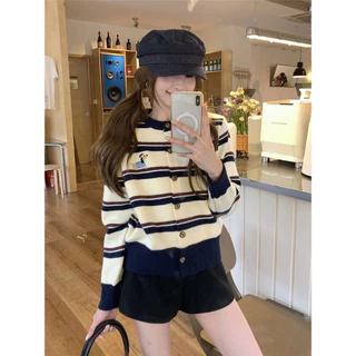 Vogue🌟พร้อมส่ง🌟 เสื้อไหมพรมแขนยาว คอกลม ผ้ากันหนาว ดีเทลลายทางสไตล์เกาหลี (Z-F111)