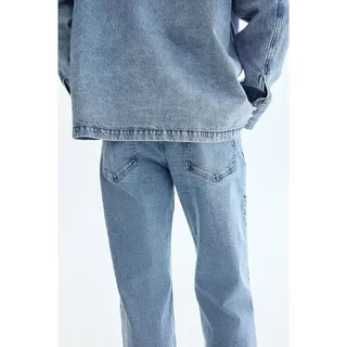 H&M(เอชแอนด์เอ็ม) กางเกงยีนส์ทรงตรง ความยาวปกติ Men Regular Jeans 1311674_3