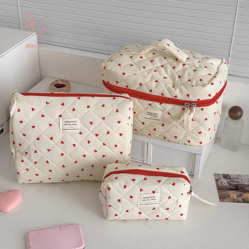 [maybeauty] Ins Fresh Red Heart Quilted Cosmetic Bag Fashion Large-Capacity Toiletry Storage Bag Portable Travel Makeup Bag Handbag {TH}