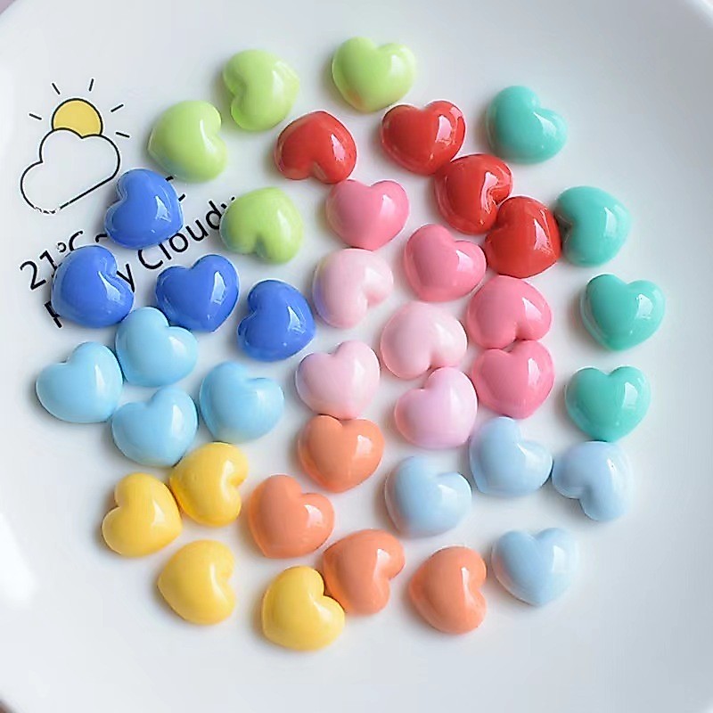 10 ชิ้น เรซิ่น Charm อุปกรณ์เสริมหลายสีรูปหัวใจขนาด 1.3* 1.4 ซม. ขนาดเล็กและน่ารัก DIY อุปกรณ์วัสดุ