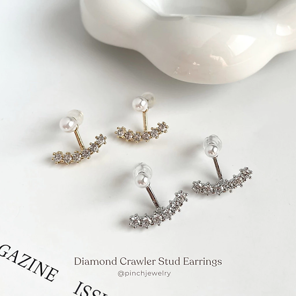 Pinch Diamond Crawler Stud Earrings ต่างหูเพชรแถวเรียง