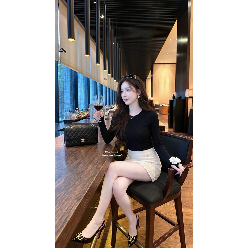 XS-L รุ่นนี้ห้ามพลาด ชุดเซ็ท เสื้อแขนยาวติดกุหลาบสีดำ รูปที่ 6