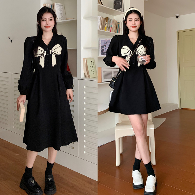 ไขมัน mmV คออารมณ์ Slimmer ดูชุดยาวสั้น Bowknot แฟนชุดสีดําเล็กๆ a-Line กระโปรง