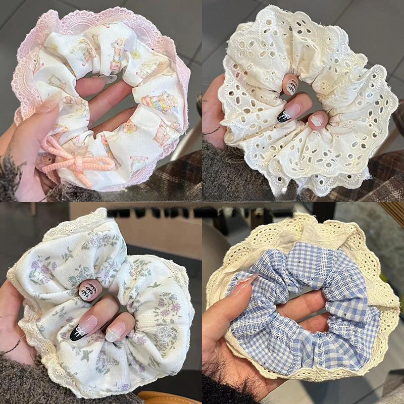 เครื่องประดับผมลูกบอลและผ้าโพกศีรษะ